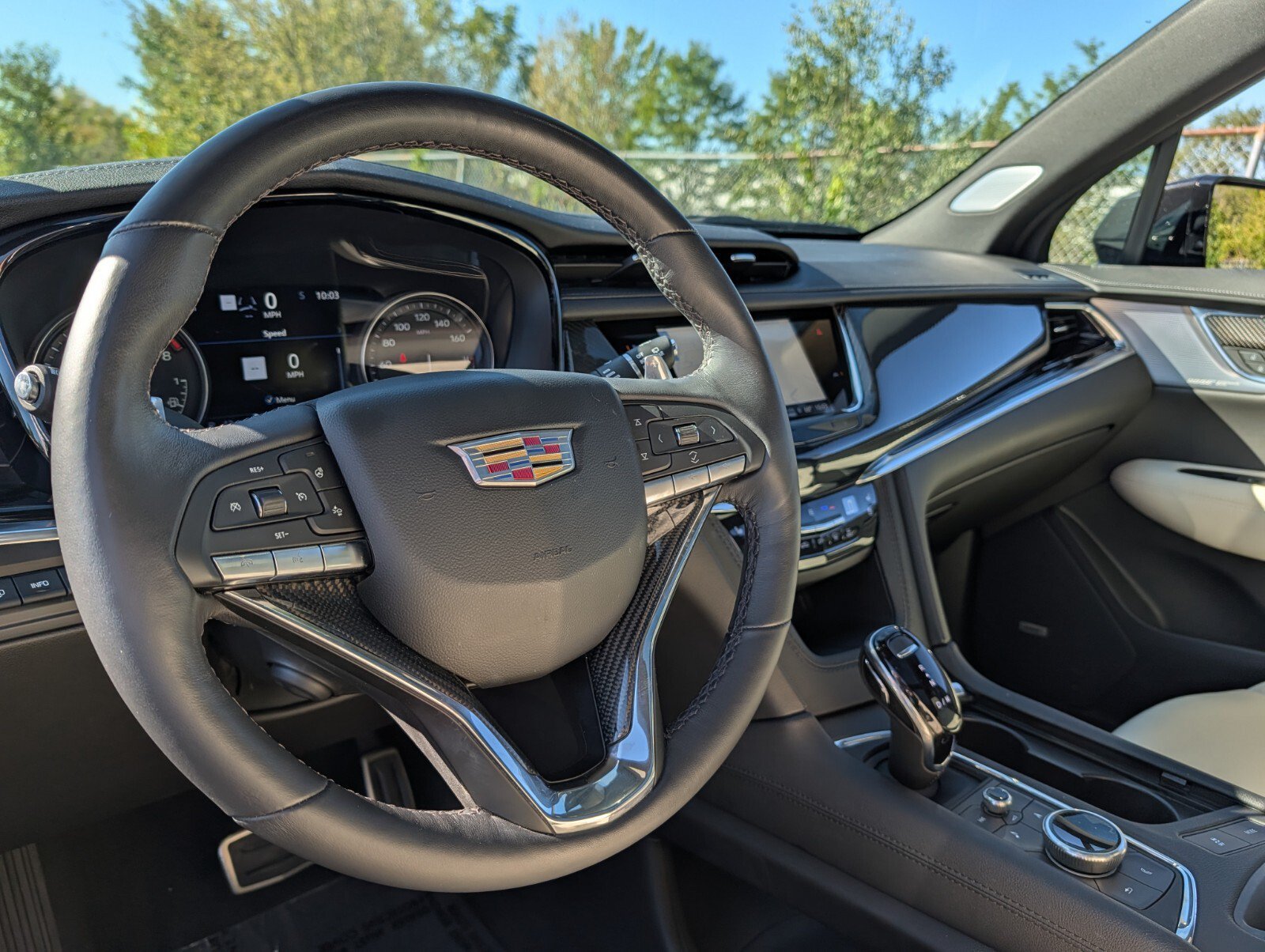 Used 2023 Cadillac XT6 Sport w/ Technology Package AWD/4WD image 35