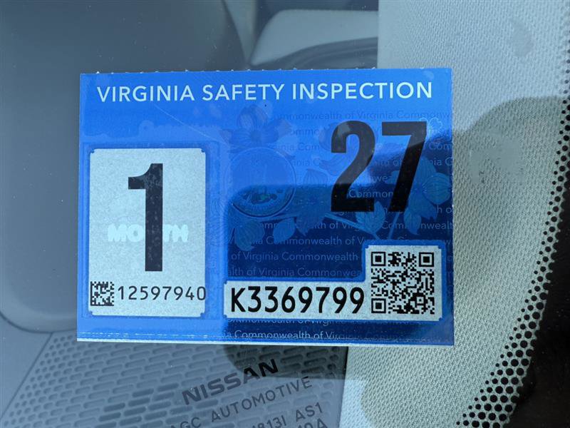 Used 2023 Nissan Rogue SV image 38