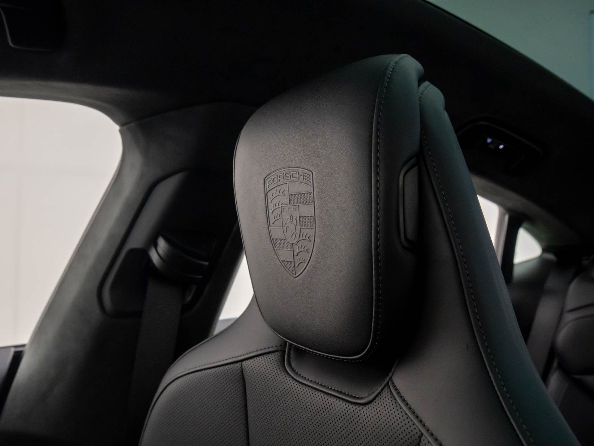 New 2026 Porsche Taycan GTS AWD/4WD image 31