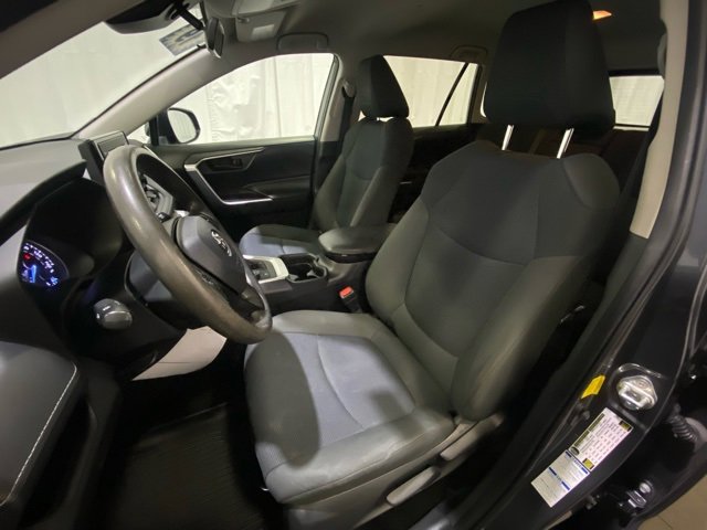 Used 2019 Toyota RAV4 LE w/ Carpet Mat Package image 9
