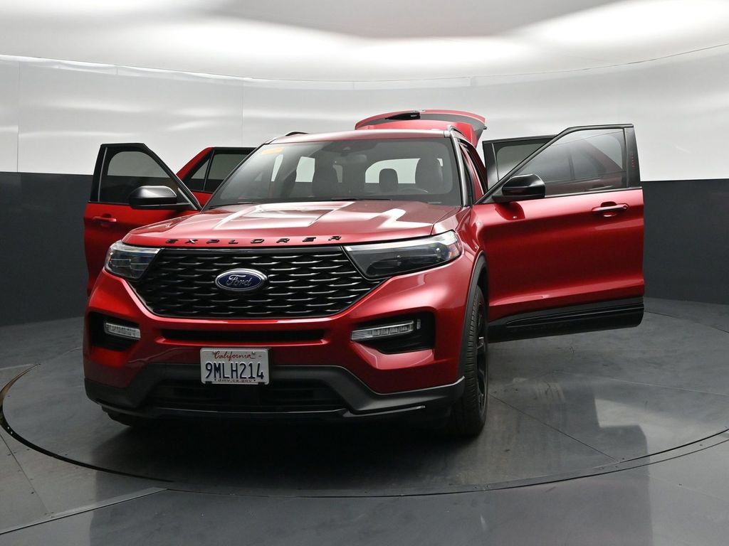 Certified 2024 Ford Explorer ST-Line w/ Class IV Trailer Tow Package RWD image 29