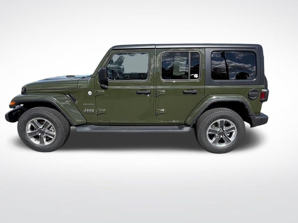 Used 2021 Jeep Wrangler Unlimited Sahara w/ Dual Top Group AWD/4WD image 2