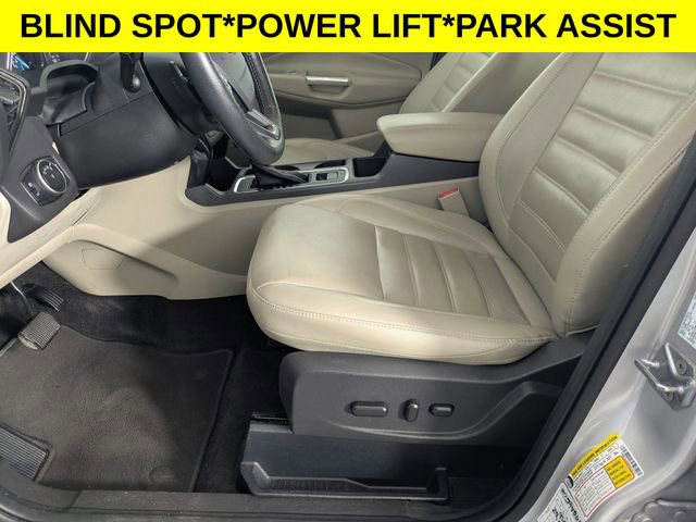 Used 2017 Ford Escape Titanium FWD image 11