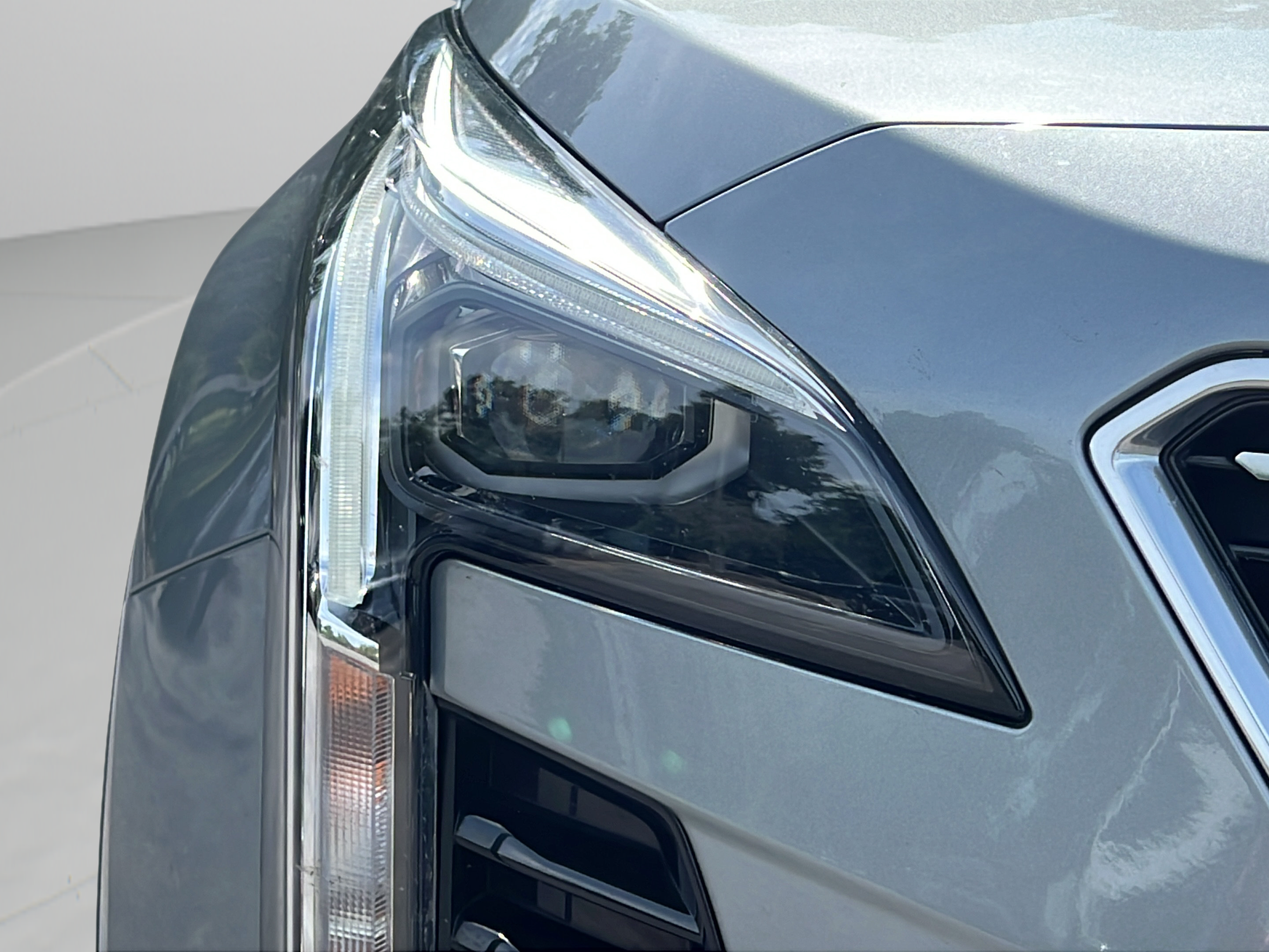 Used 2023 Cadillac XT4 Premium Luxury AWD/4WD image 23