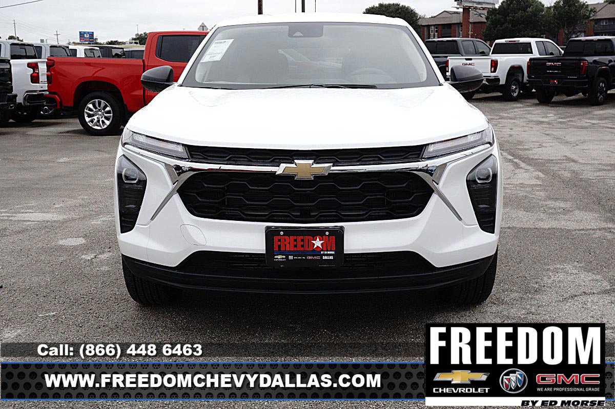 New 2026 Chevrolet Trax LS FWD image 2
