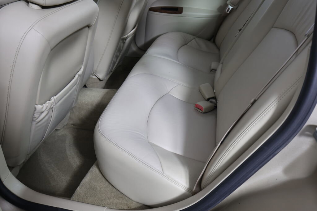 Used 2005 Buick LaCrosse CXL image 17