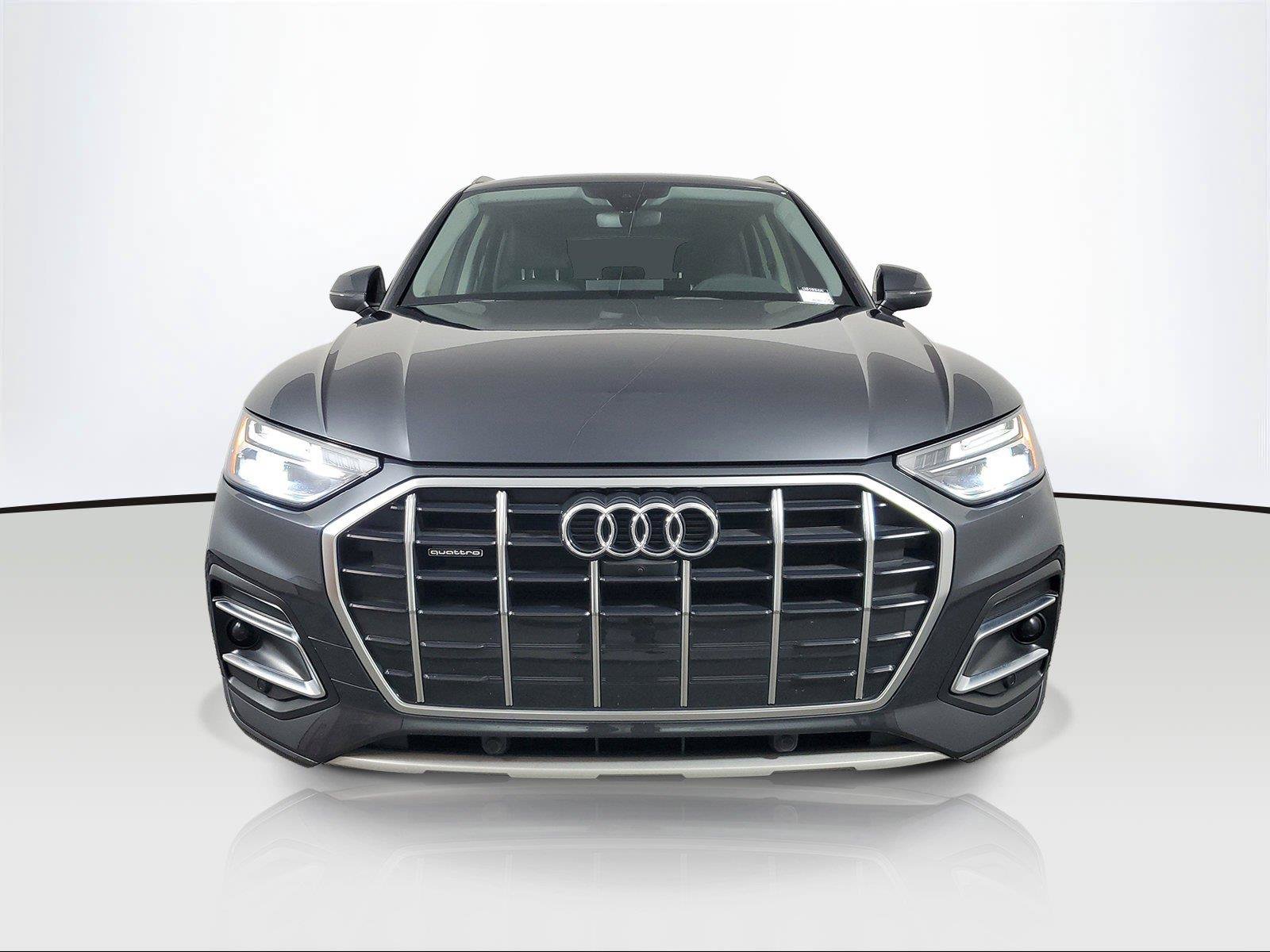 Used 2023 Audi Q5 2.0T Premium Plus w/ Premium Plus Package AWD/4WD image 2