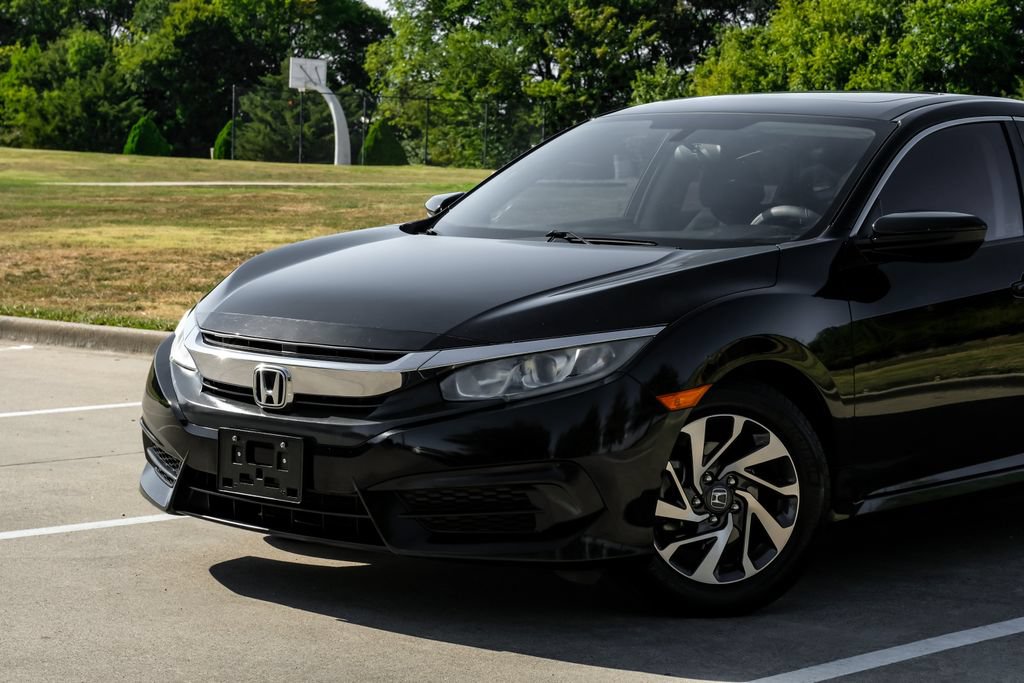 Used 2018 Honda Civic EX image 8