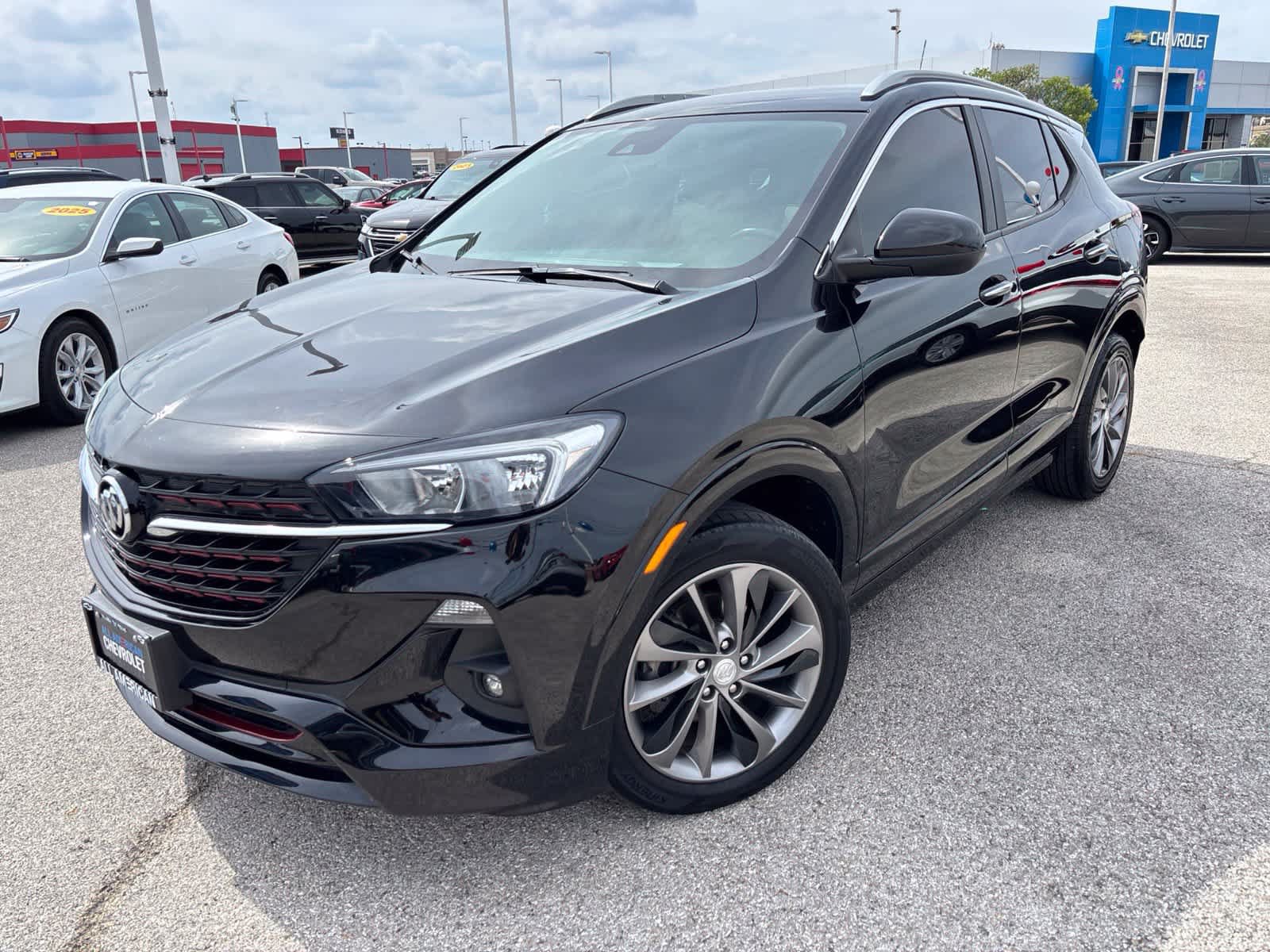Used 2021 Buick Encore GX Preferred w/ Sport Touring Package FWD image 1
