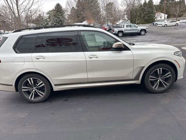 Used 2021 BMW X7 M50i image 12