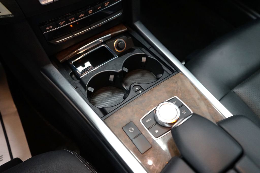 Used 2014 Mercedes-Benz E 350 4MATIC Sedan image 39