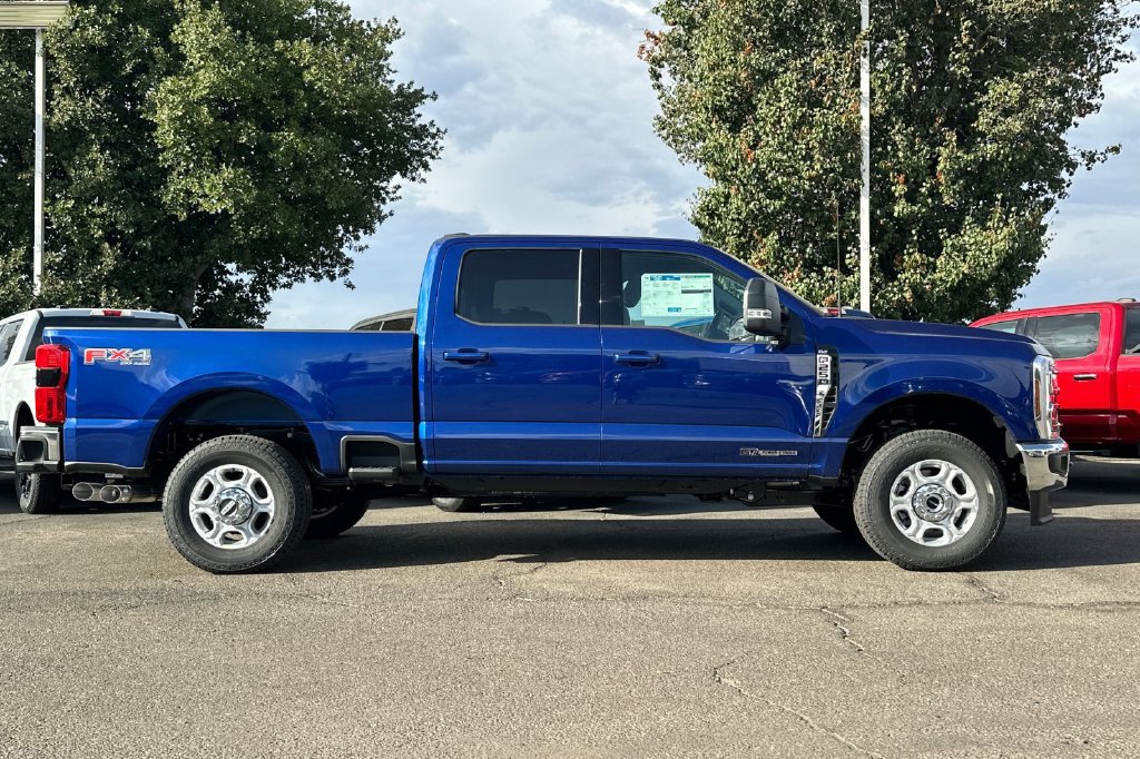 New 2026 Ford F250 XLT w/ XLT Premium Package AWD/4WD image 3