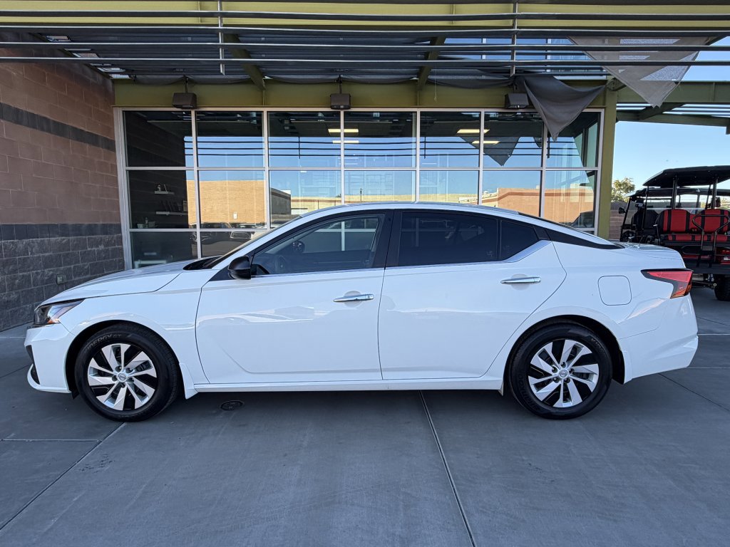 Used 2024 Nissan Altima 2.5 S image 7