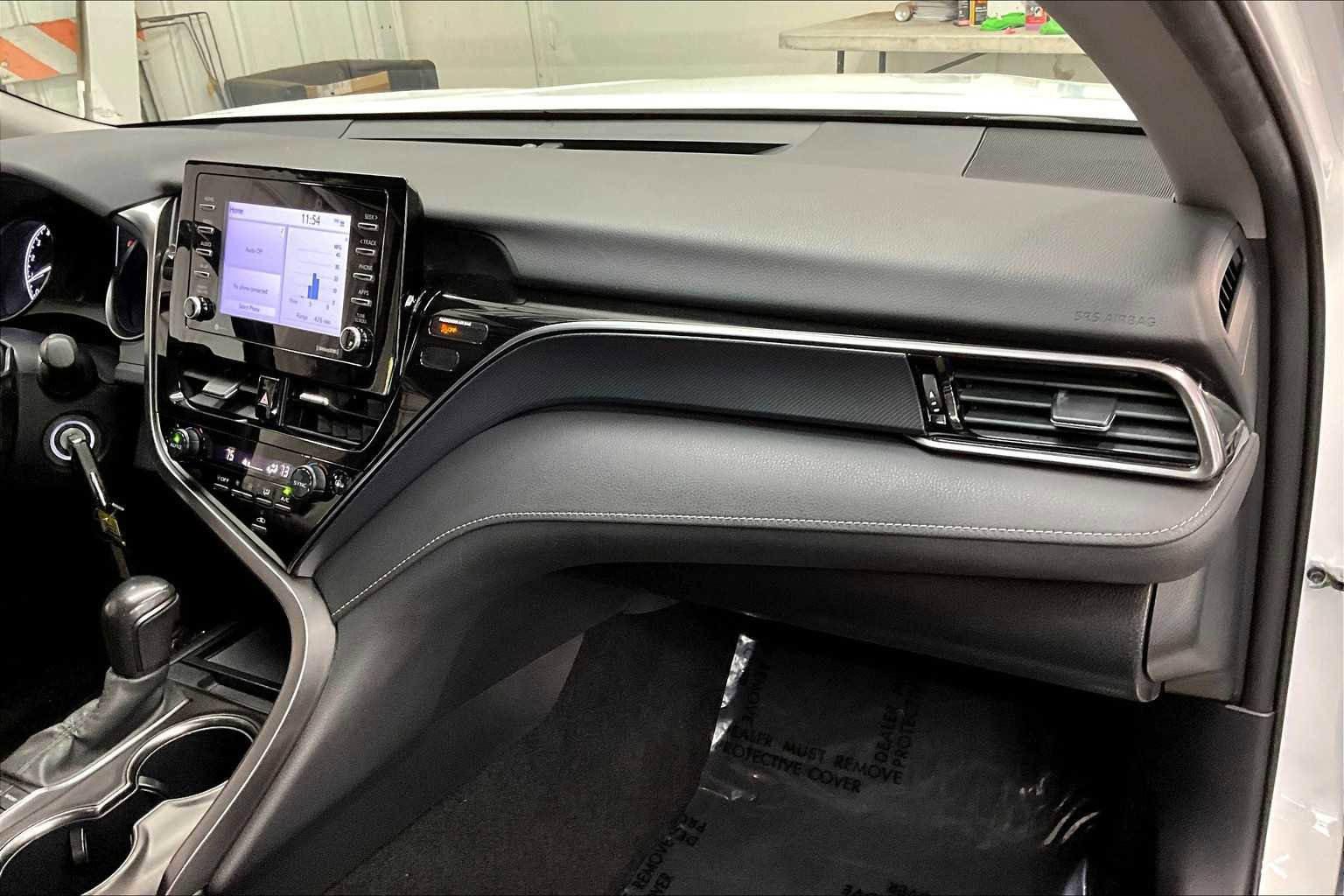 Used 2024 Toyota Camry SE w/ Cold Weather Package image 19