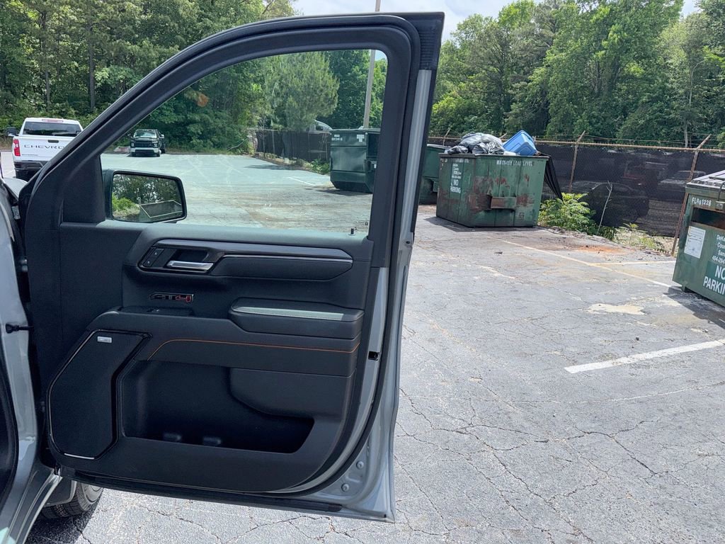 Used 2023 GMC Sierra 1500 AT4 w/ AT4 Premium Package AWD/4WD image 32