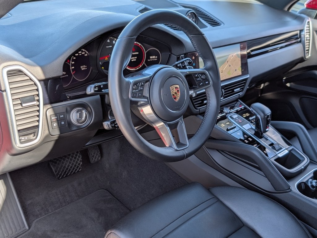 Certified 2023 Porsche Cayenne AWD/4WD image 4
