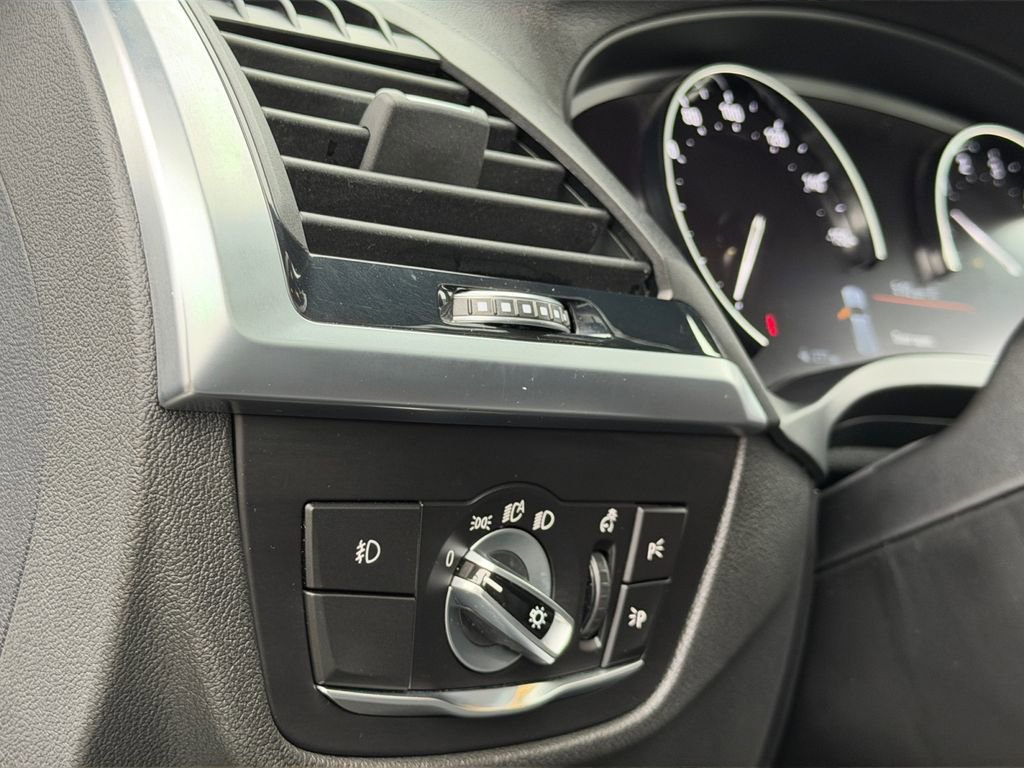 Used 2019 BMW X3 sDrive30i w/ Driving Assistance Package image 19
