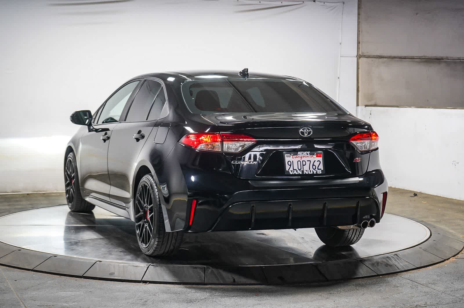 Used 2024 Toyota Corolla SE w/ SE Premium Package FWD image 9