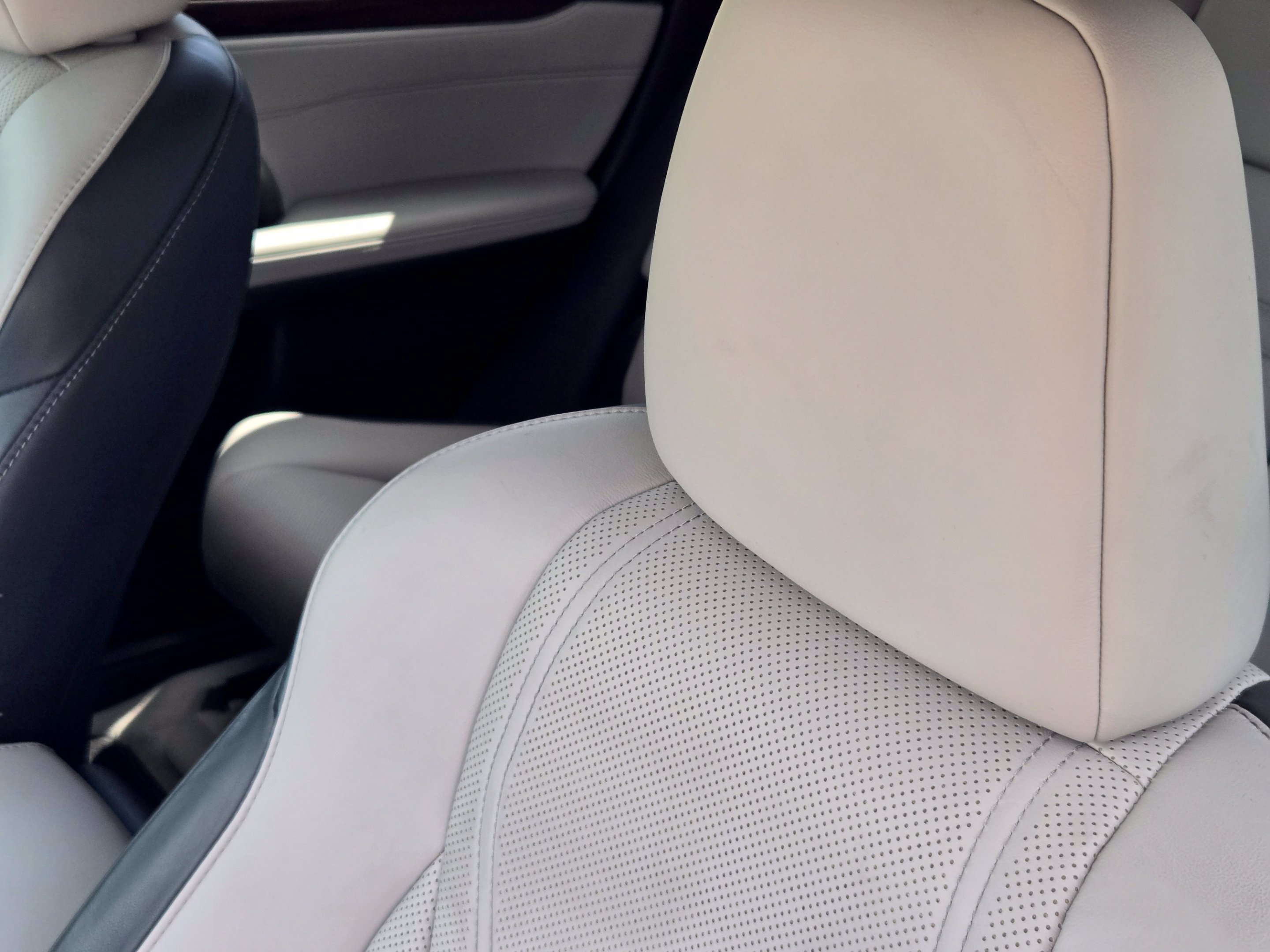 Used 2018 Lexus RX 350 FWD w/ Premium Package image 24