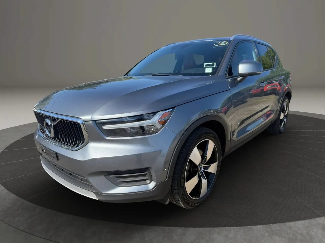 Used 2019 Volvo XC40 T5 Momentum AWD/4WD image 1