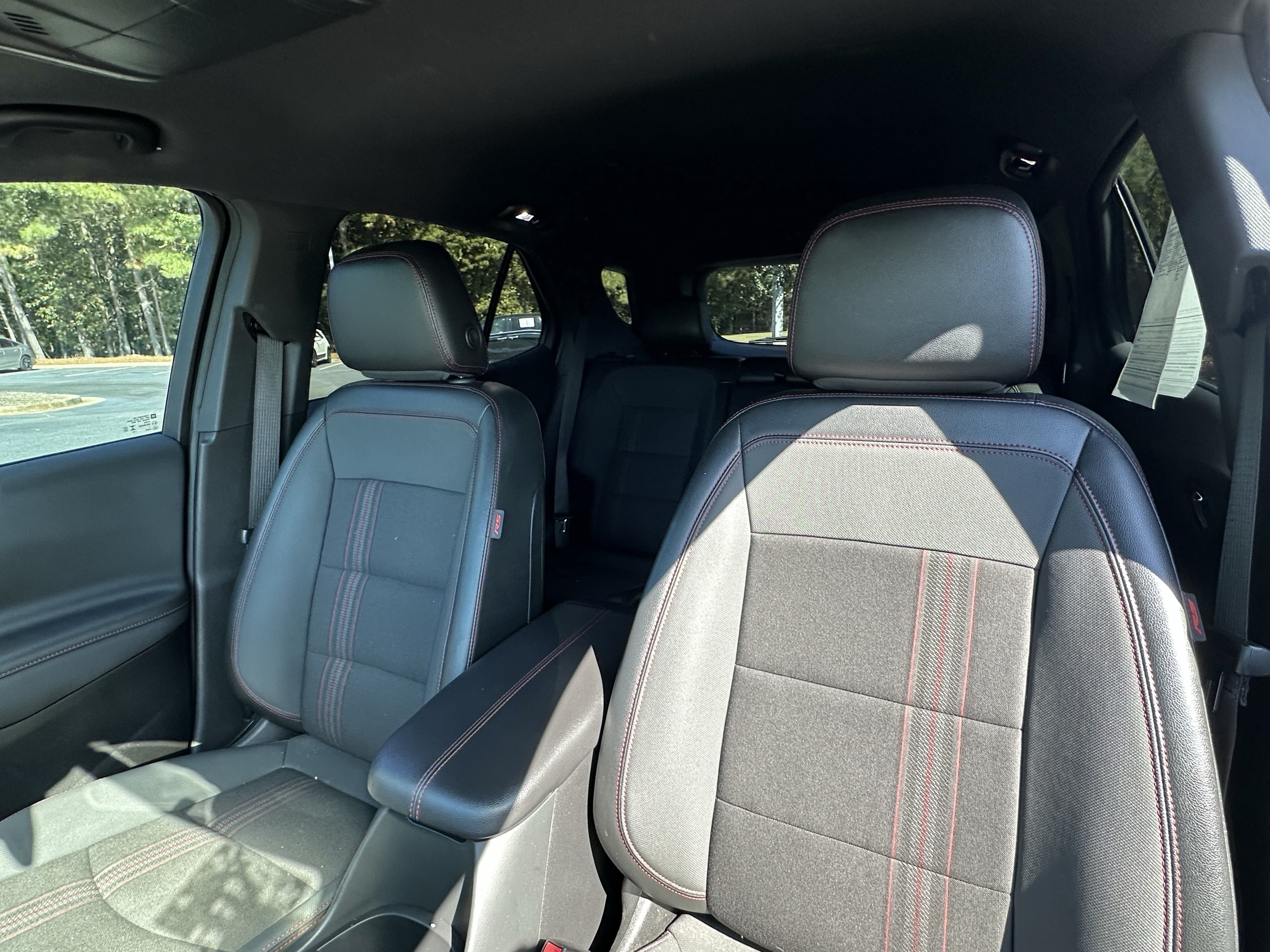 Used 2024 Chevrolet Equinox RS FWD image 7