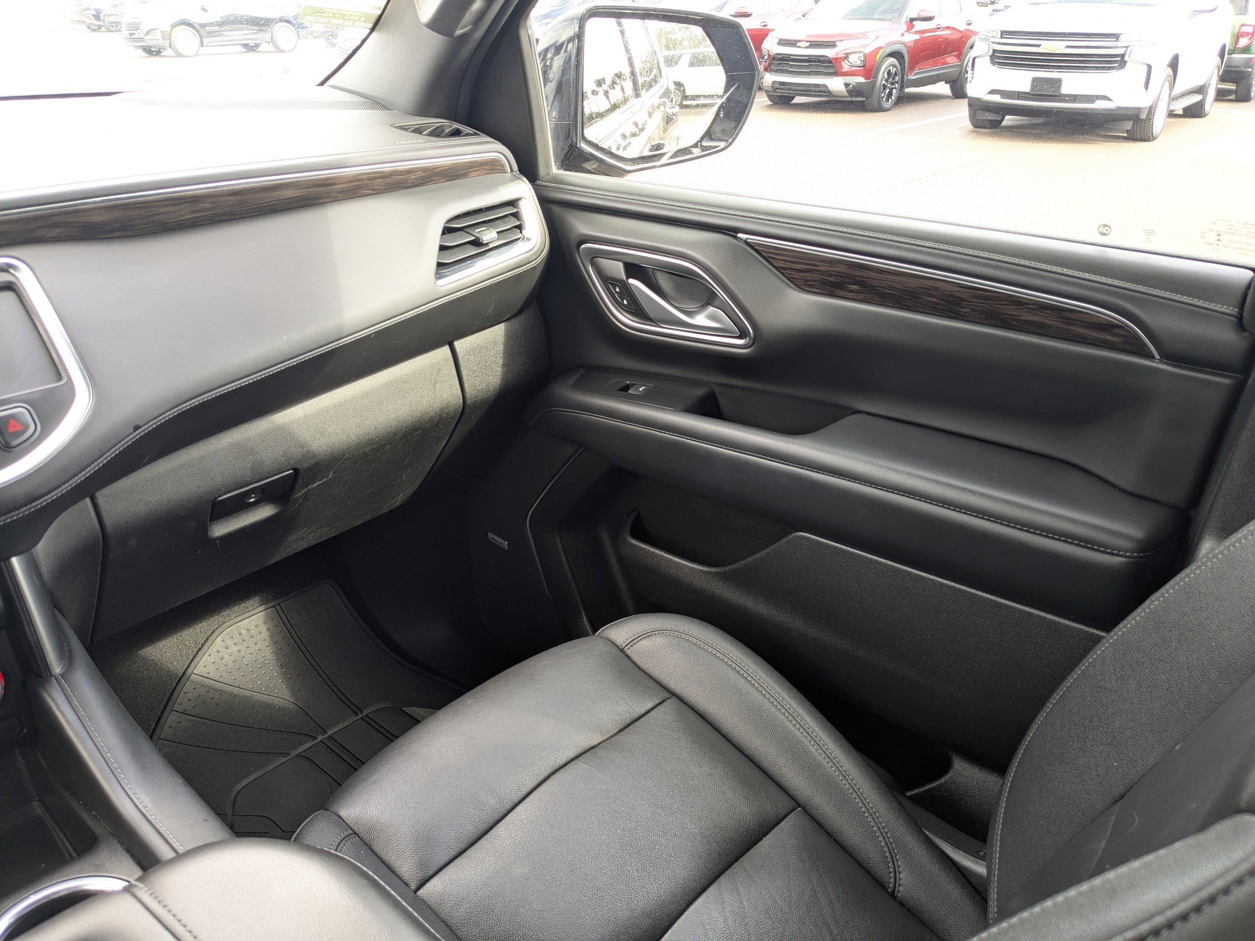 Used 2022 Chevrolet Tahoe LT w/ Luxury Package image 19