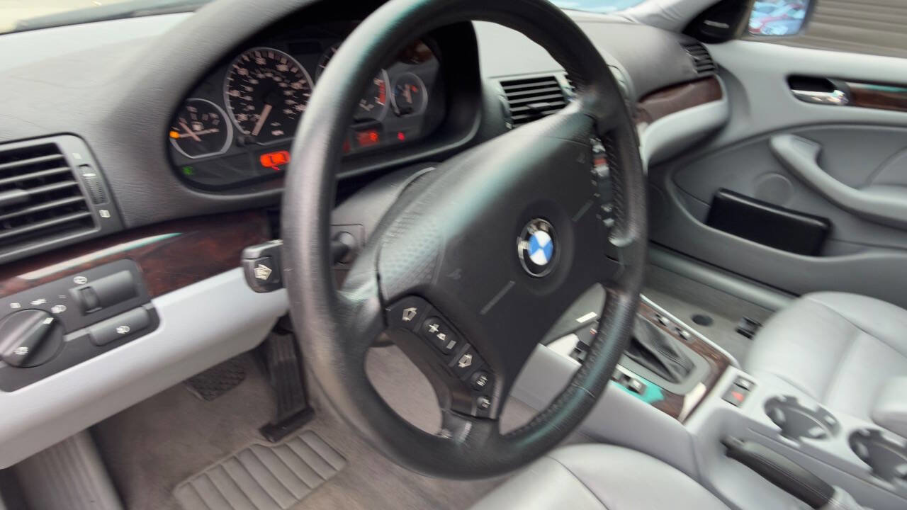Used 2001 BMW 330i Sedan image 25