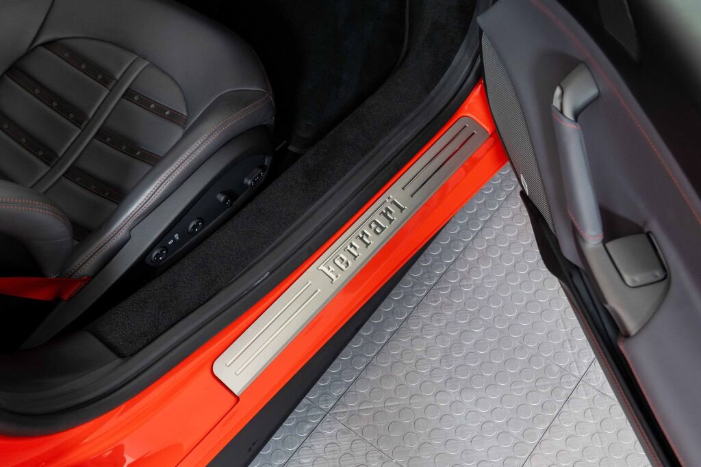 Used 2017 Ferrari 488 GTB image 37