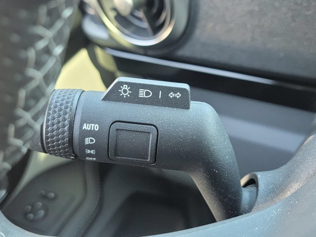 Used 2024 INEOS Grenadier Station Wagon AWD/4WD image 22