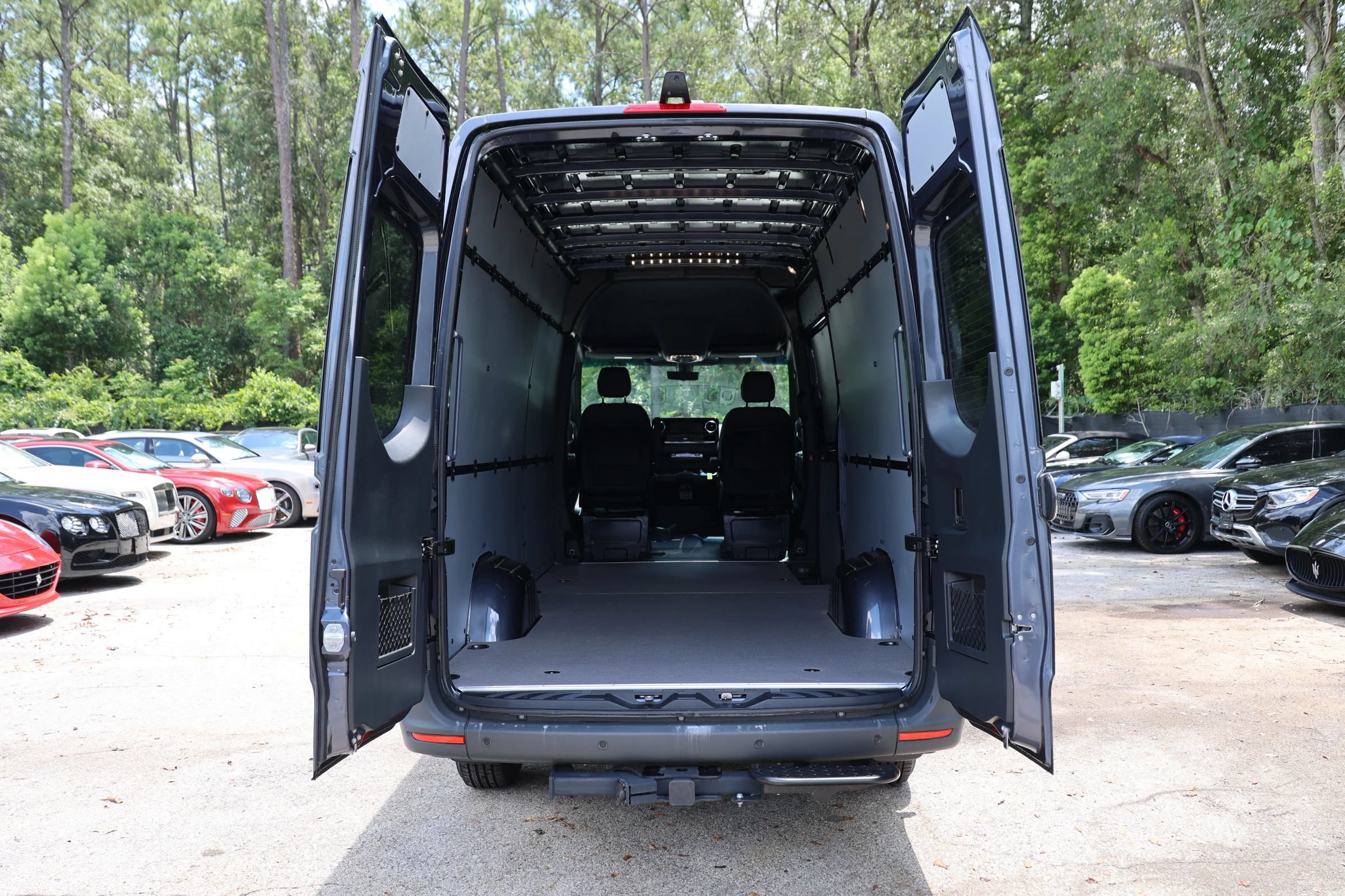 Used 2025 Mercedes-Benz Sprinter 2500 image 34