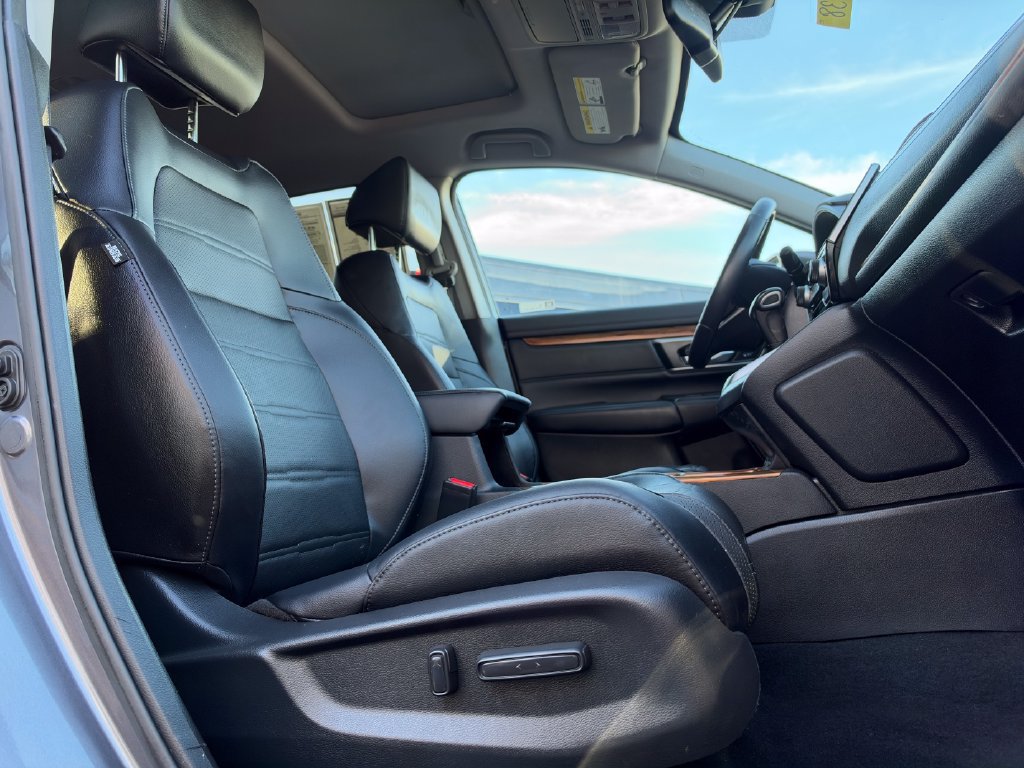 Used 2022 Honda CR-V Touring image 10