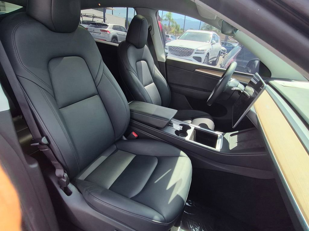 Used 2024 Tesla Model Y Long Range image 29