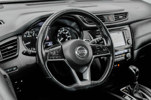 Used 2018 Nissan Rogue SL w/ Premium Package image 13