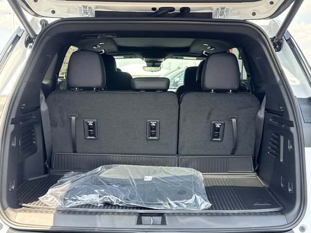 New 2026 GMC Acadia Elevation w/ Black Edition FWD image 13