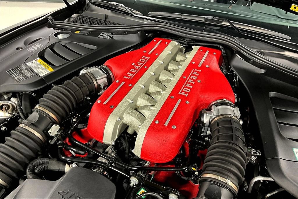 Used 2018 Ferrari GTC4Lusso AWD/4WD image 29