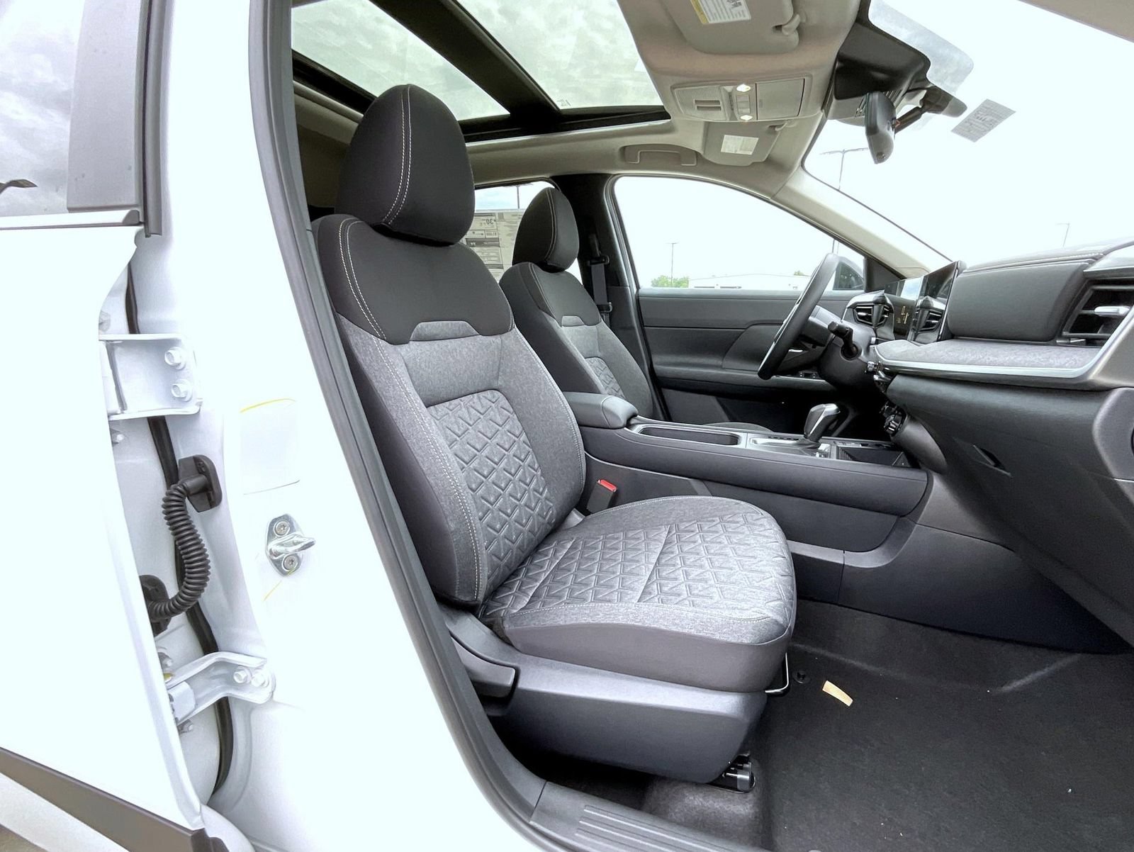 New 2026 Nissan Kicks SV AWD/4WD image 16