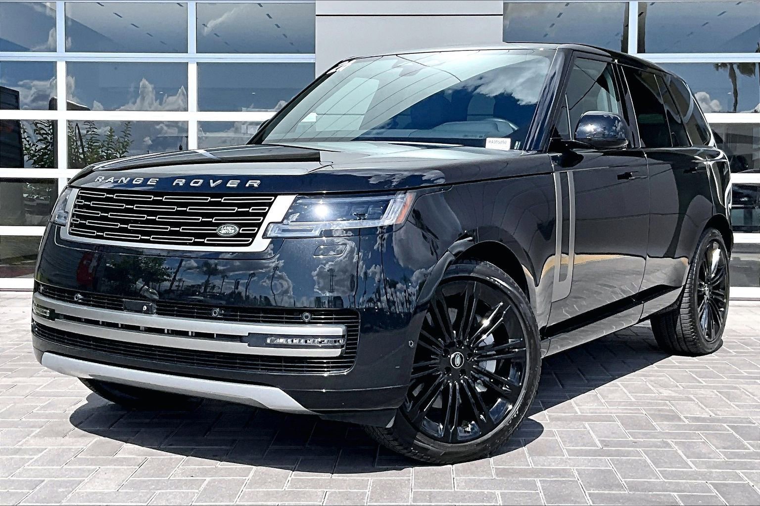 Certified 2024 Land Rover Range Rover SE