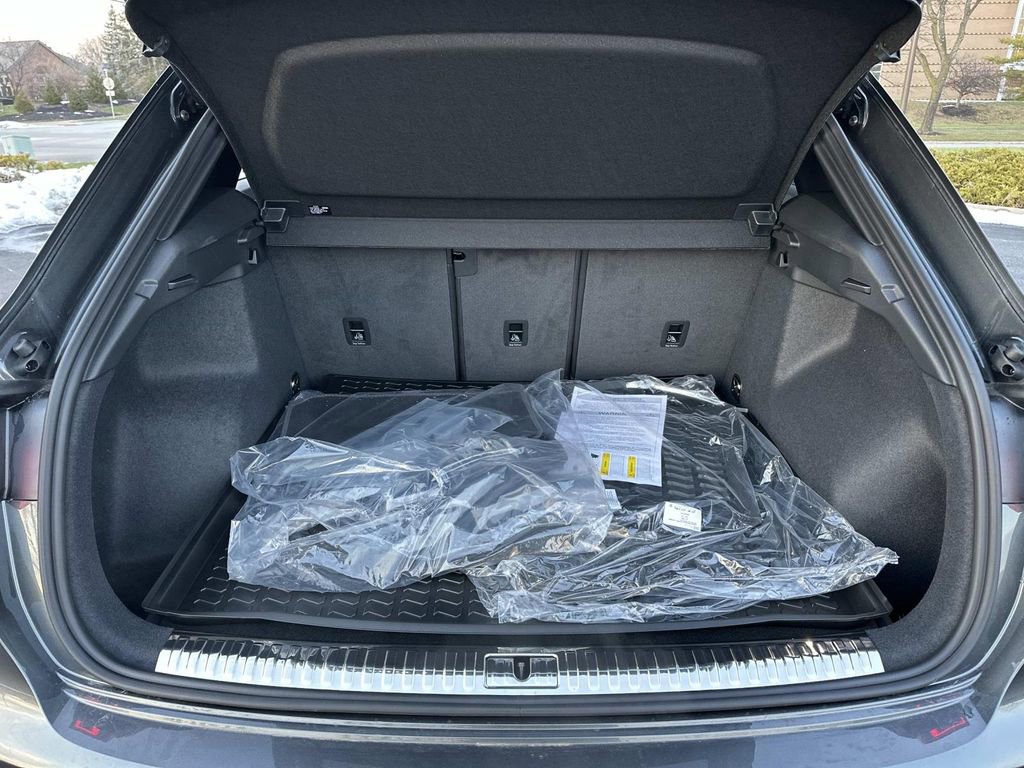 New 2025 Audi Q3 2.0T Premium Plus image 9