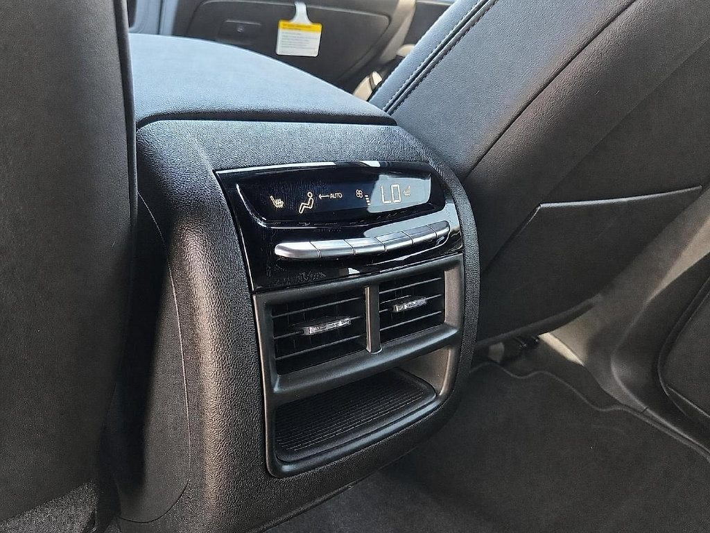New 2026 Cadillac XT5 Sportv w/ LPO, Onyx Lite Package AWD/4WD image 11