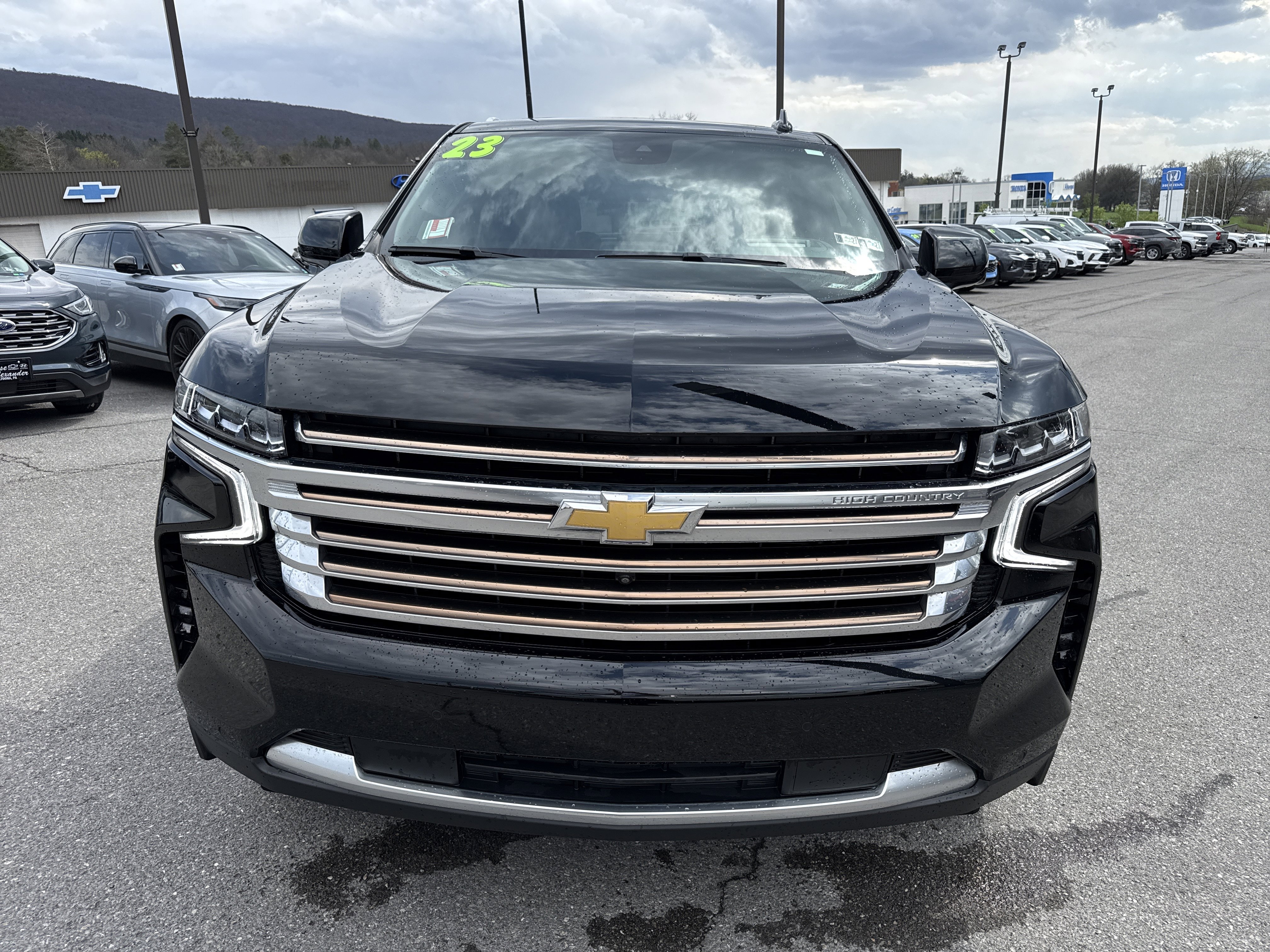 Used 2023 Chevrolet Tahoe High Country AWD/4WD image 9