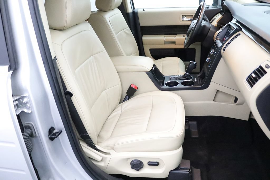 Used 2019 Ford Flex SEL w/ Equipment Group 202A AWD/4WD image 18