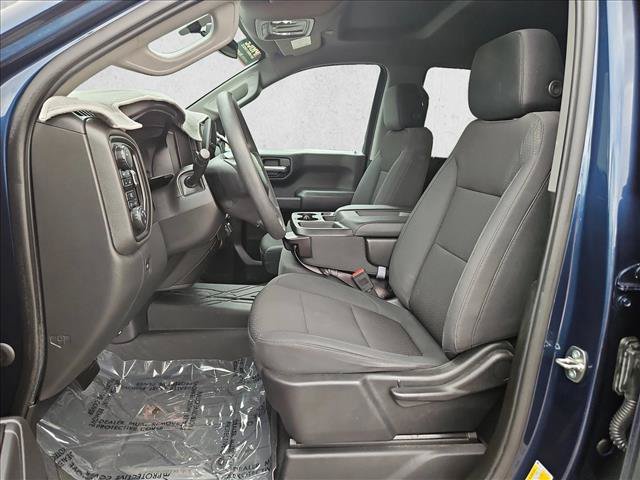 Used 2020 Chevrolet Silverado 1500 Custom w/ Custom Value Package AWD/4WD image 16