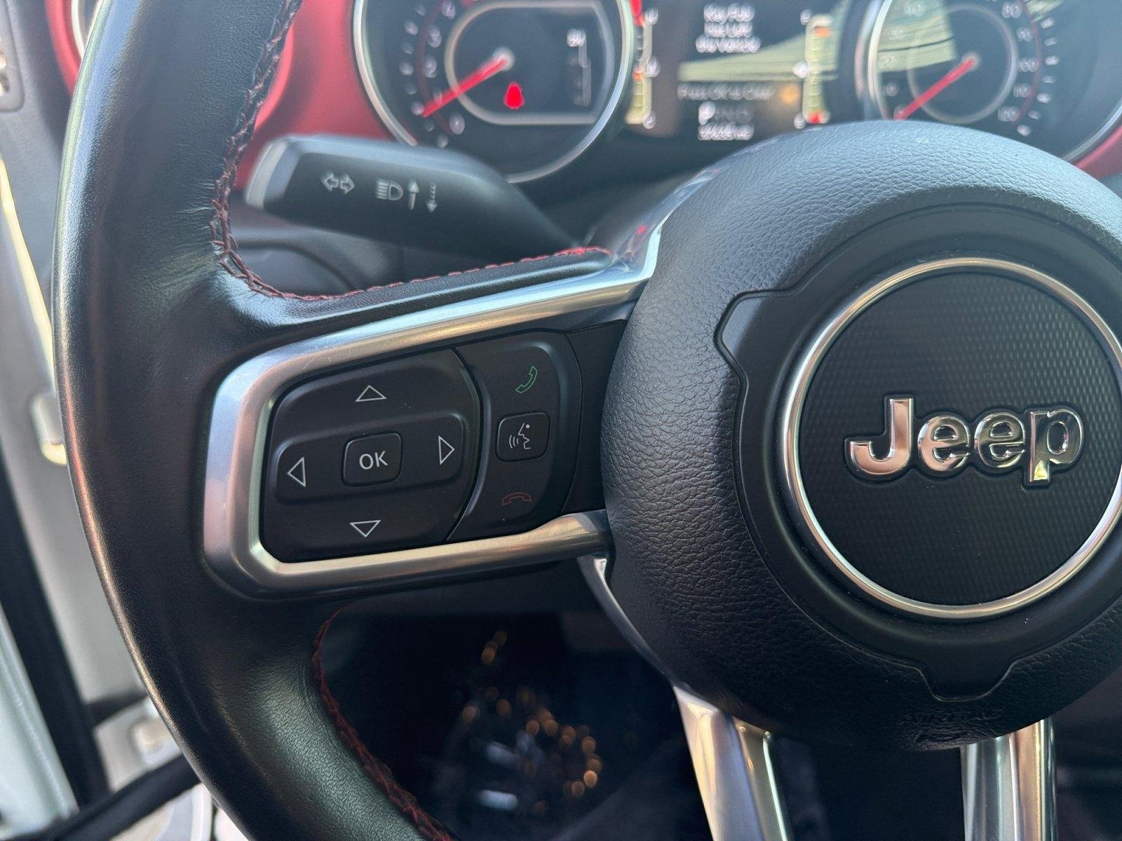 Used 2021 Jeep Wrangler Unlimited Rubicon w/ Cold Weather Group AWD/4WD image 12