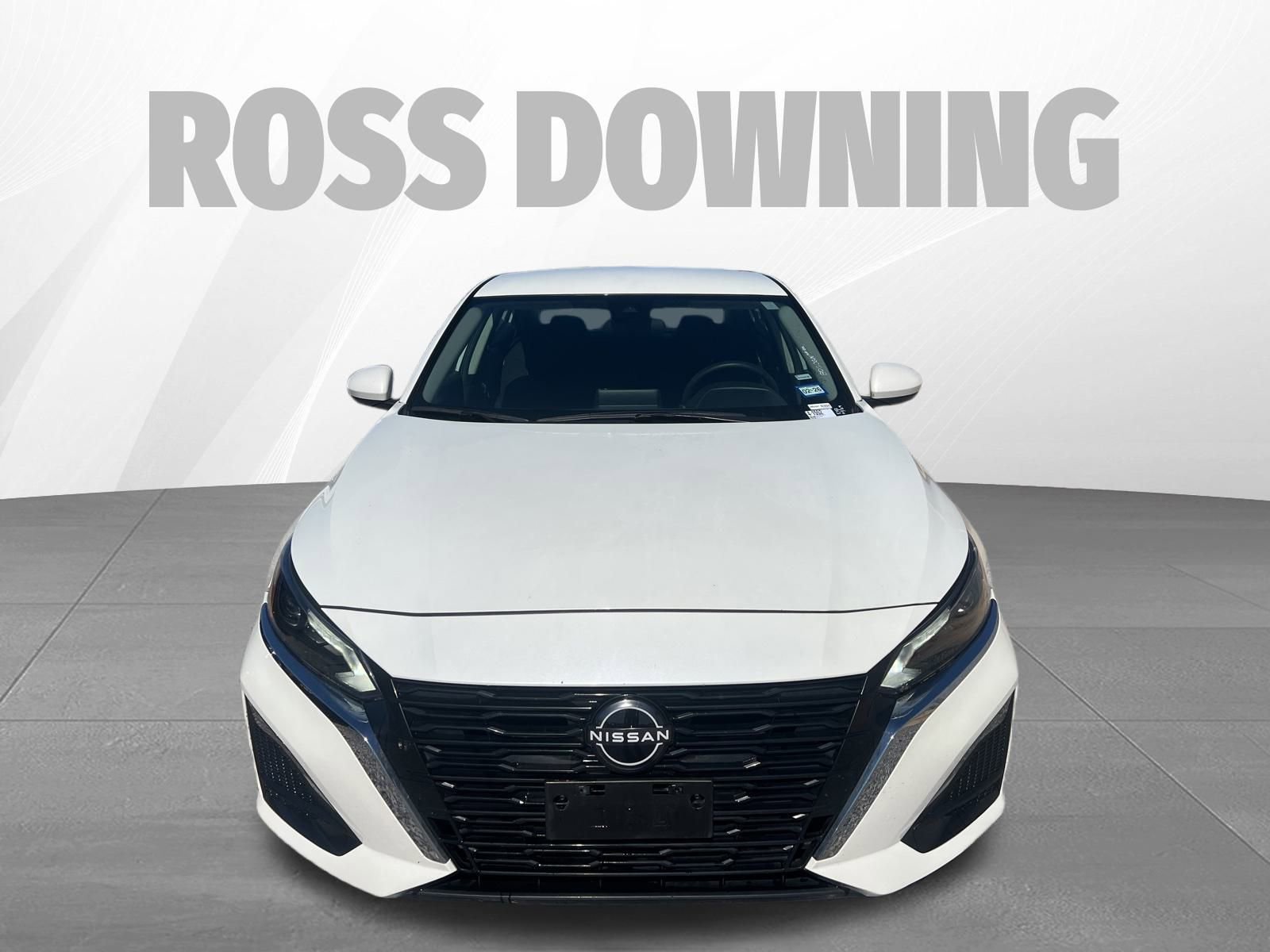 Used 2023 Nissan Altima 2.5 SV image 2