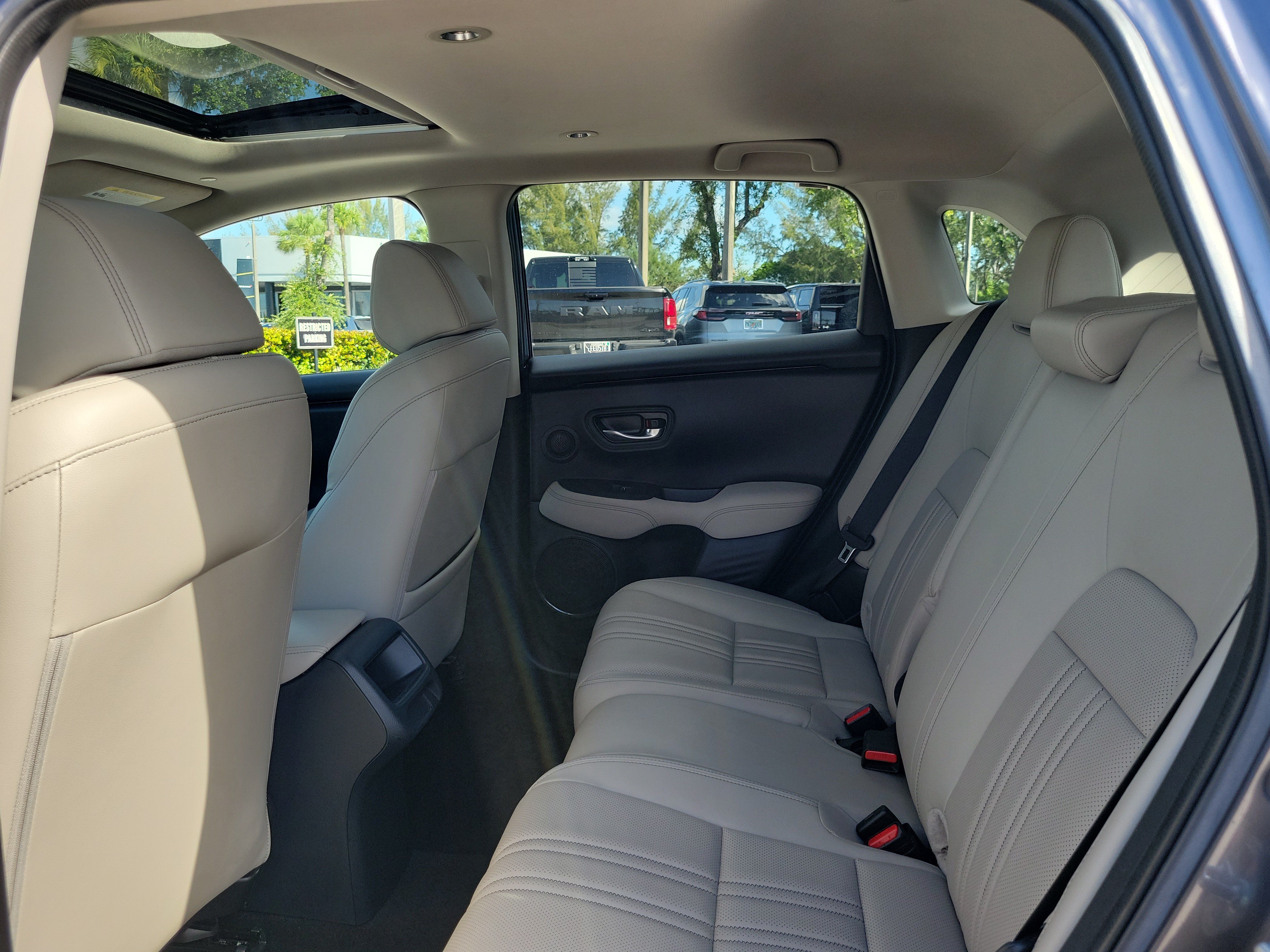 Used 2024 Honda HR-V EX-L image 14