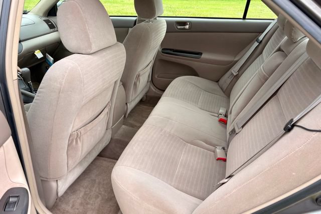 Used 2006 Toyota Camry LE FWD image 19