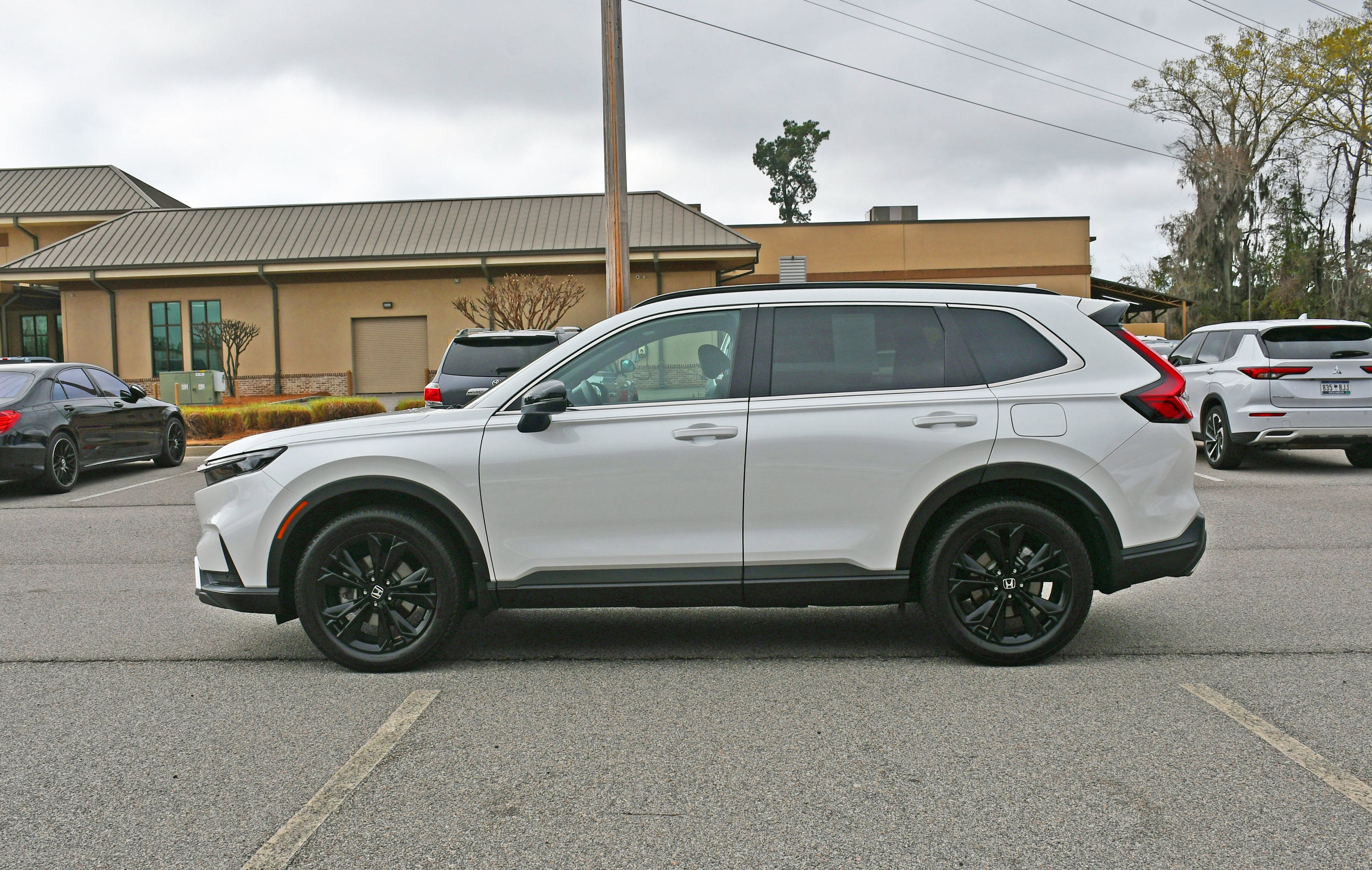 Certified 2024 Honda CR-V Sport Touring image 2