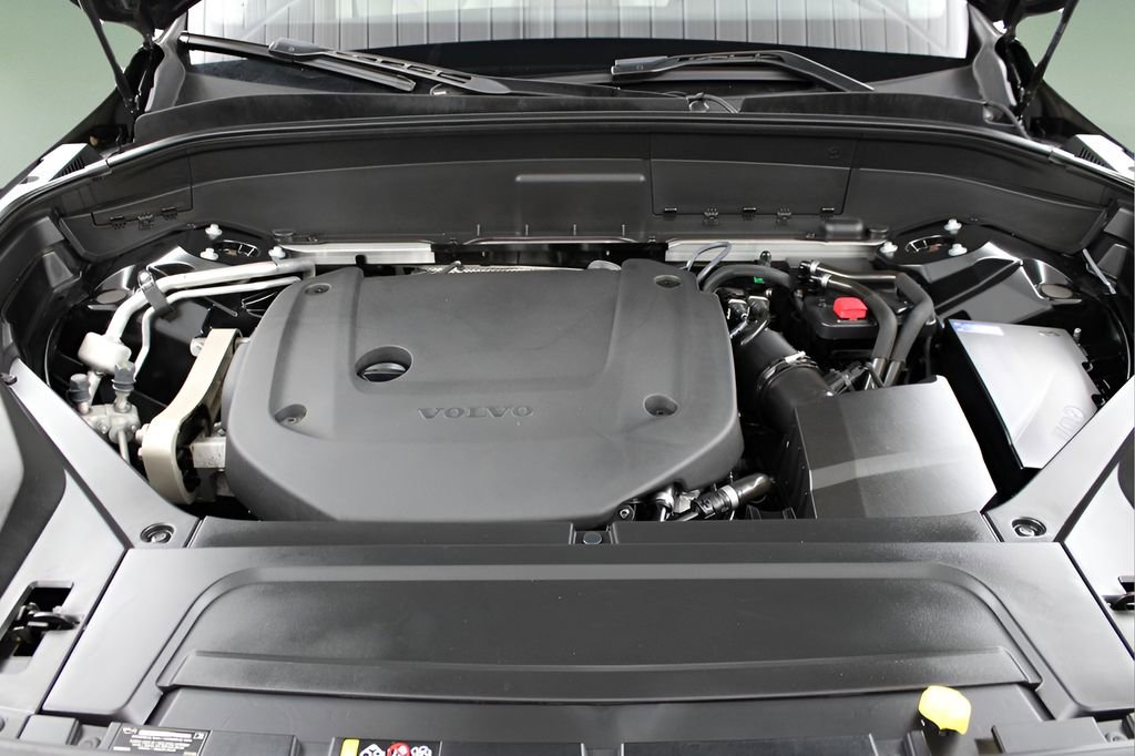 Used 2023 Volvo XC90 B6 Plus w/ Protection Package Premier image 38