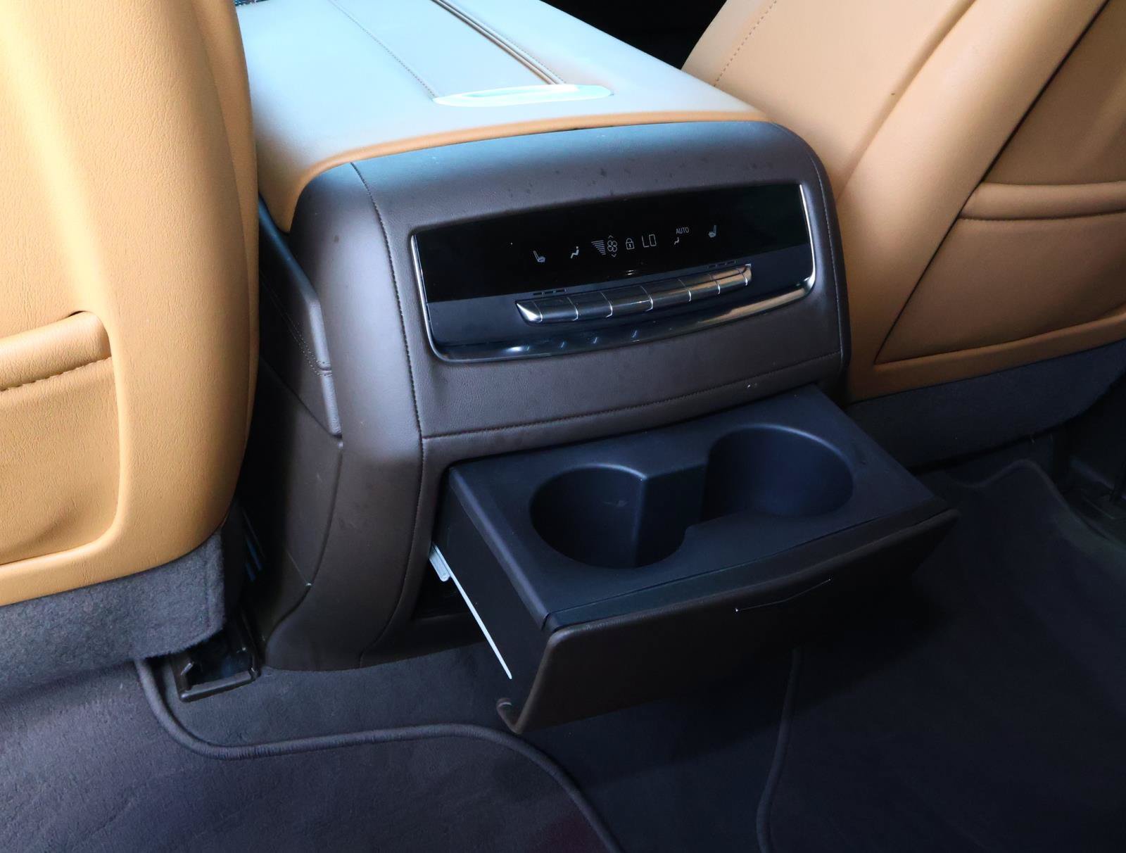 Certified 2025 Cadillac Escalade Premium Luxury RWD image 18