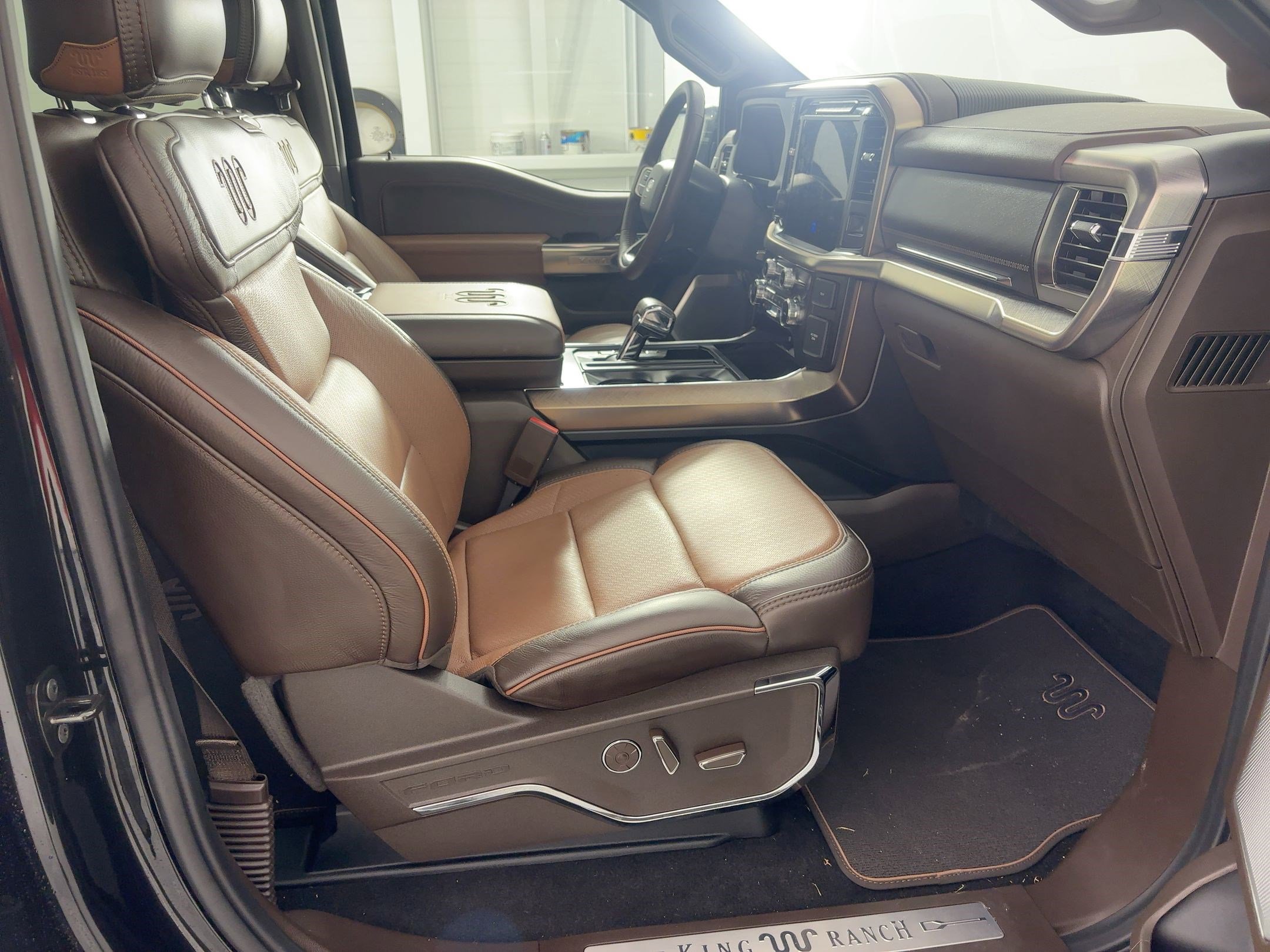 Used 2024 Ford F150 King Ranch w/ FX4 Off-Road Package image 29